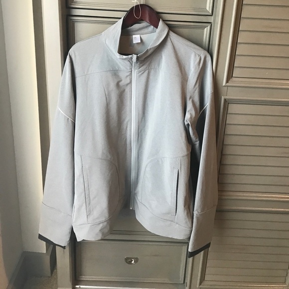 Like new gap water resistant zip up size large - Picture 1 of 3